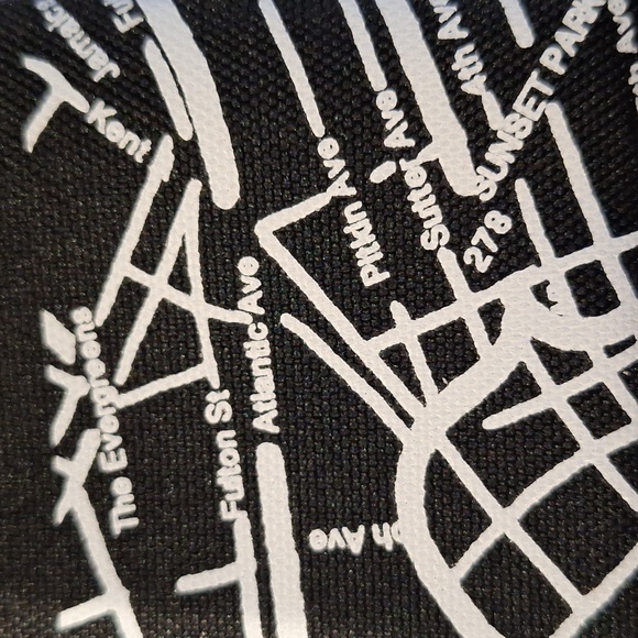 📍State Bags X American Airlines NYC map toiletries/cosmetics/makeup clutch bag - Picture 8 of 11